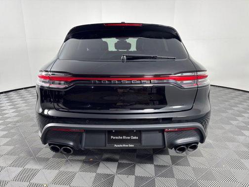 2025 Porsche Macan AWD