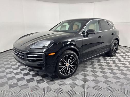 Chromite Black Metallic 2026 Porsche Cayenne Cayenne