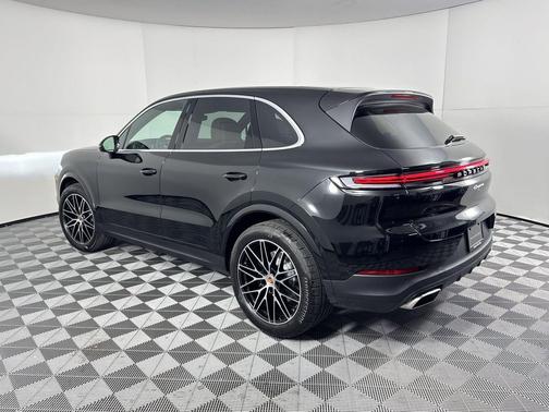 Chromite Black Metallic 2026 Porsche Cayenne Cayenne