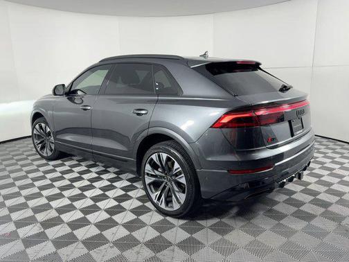 2024 Audi Q8 55 Premium Plus