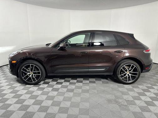 2022 Porsche Macan Base