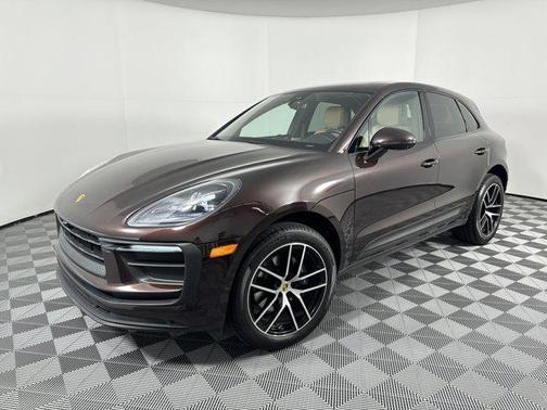 2022 Porsche Macan Base