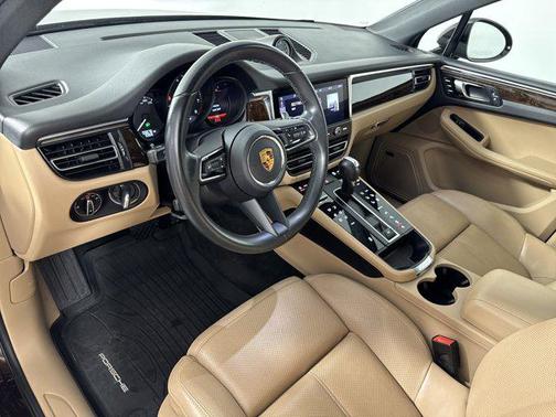 2022 Porsche Macan Base