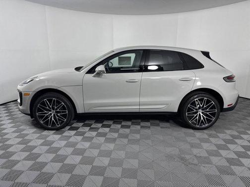 2025 Porsche Macan Macan