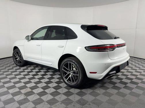 2026 Porsche Macan Macan