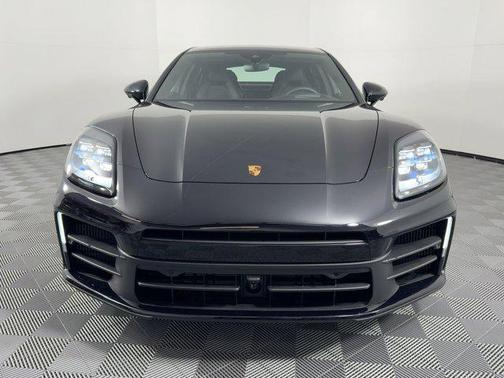 2026 Porsche Panamera RWD
