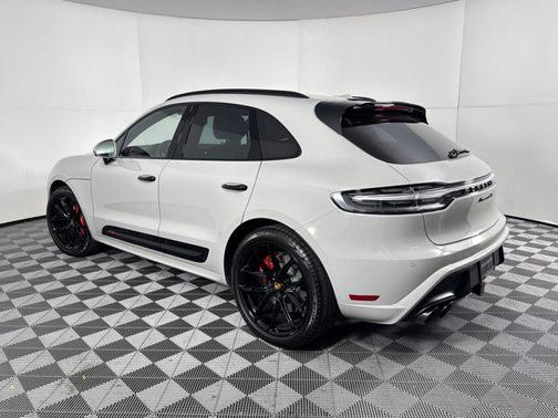 2025 Porsche Macan GTS