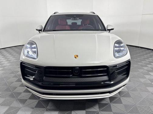 2025 Porsche Macan GTS