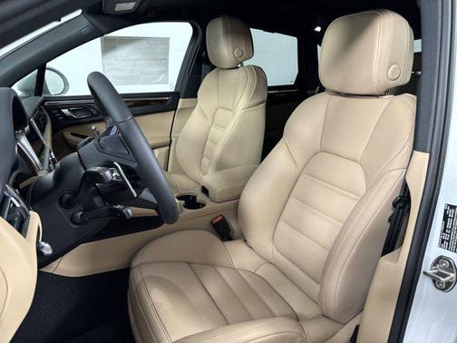 2025 Porsche Macan S