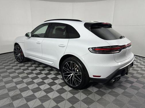 2025 Porsche Macan S