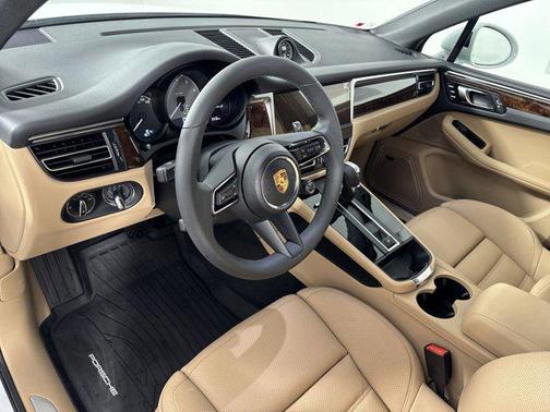 2025 Porsche Macan S