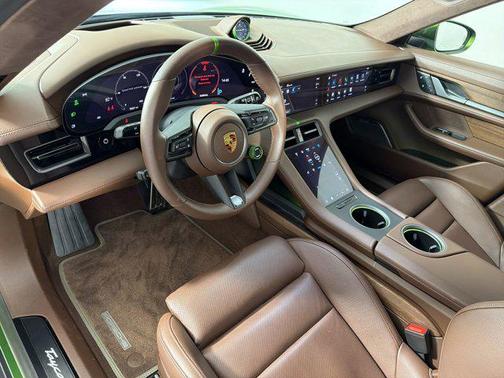 Mamba Green Metallic 2023 Porsche Taycan GTS