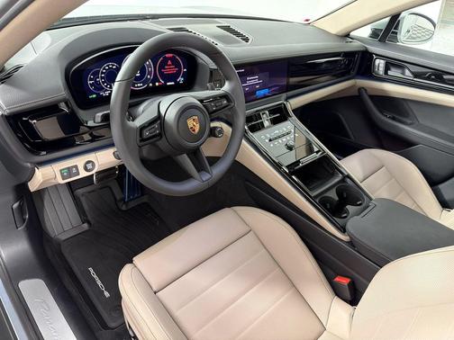 Dolomite Silver Metallic 2026 Porsche Panamera RWD