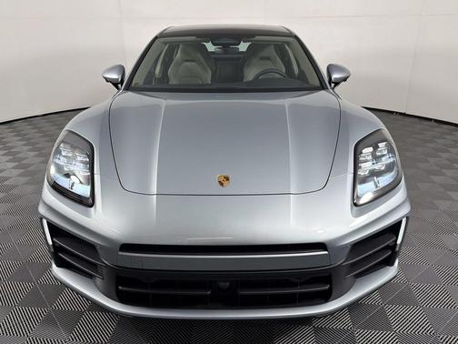 Dolomite Silver Metallic 2026 Porsche Panamera RWD