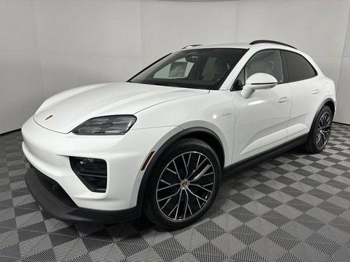 2025 Porsche Macan 4S