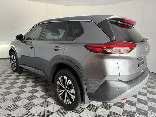 Gun Metallic 2022 Nissan Rogue SV