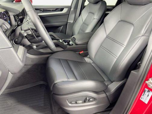 Carmine Red 2026 Porsche Cayenne Cayenne E-Hybrid