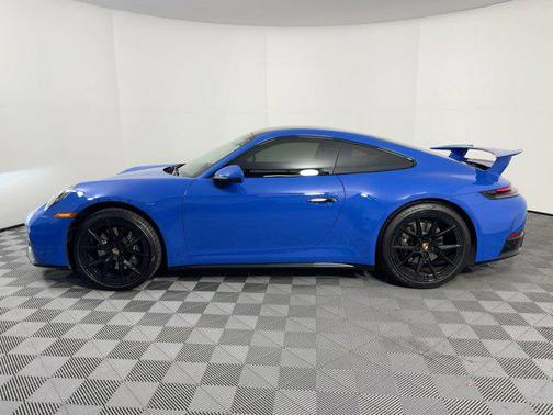 2025 Porsche 911 Carrera