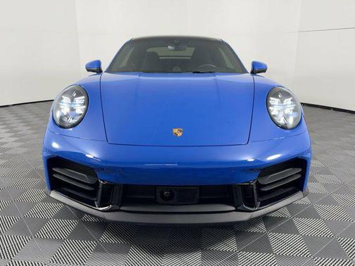 2025 Porsche 911 Carrera