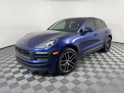 2023 Porsche Macan AWD
