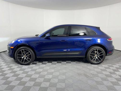 2023 Porsche Macan AWD