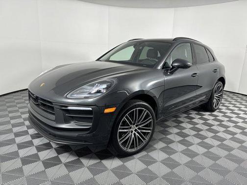 2025 Porsche Macan Base