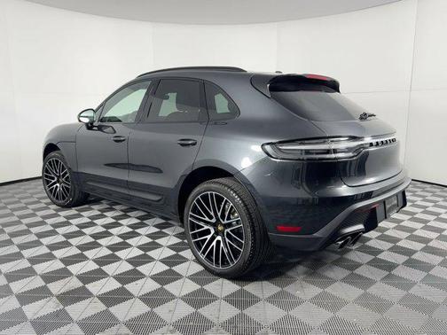 2026 Porsche Macan AWD
