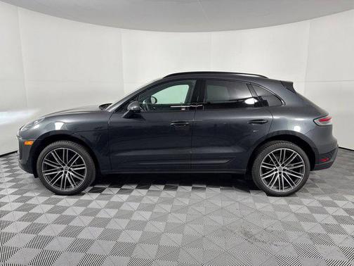 2025 Porsche Macan AWD