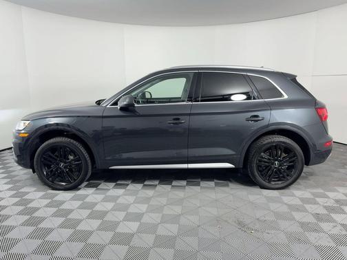 Manhattan Gray Metallic 2018 Audi Q5 2.0T Tech Premium
