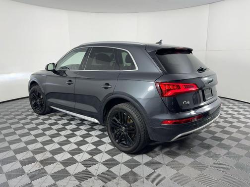 Manhattan Gray Metallic 2018 Audi Q5 2.0T Tech Premium