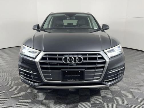 Manhattan Gray Metallic 2018 Audi Q5 2.0T Tech Premium