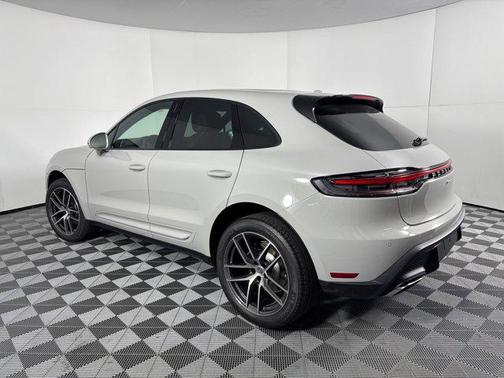 2026 Porsche Macan AWD