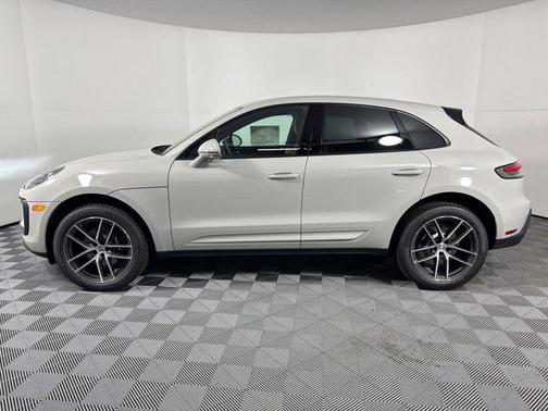 2026 Porsche Macan AWD
