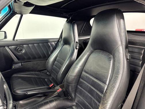 1991 Porsche 911 Carrera 2 Cabriolet