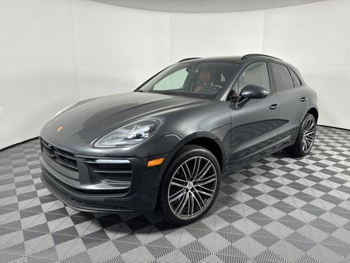 2025 Porsche Macan Base