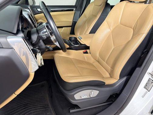 2016 Porsche Cayenne Cayenne