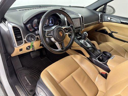 2016 Porsche Cayenne Cayenne