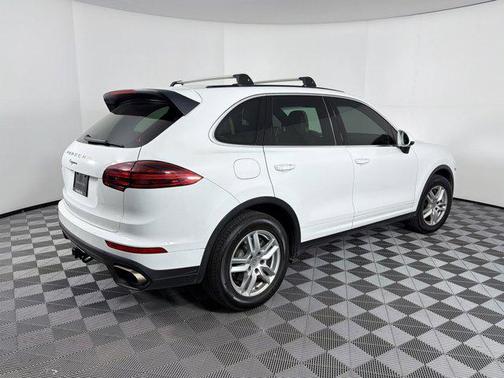 White 2016 Porsche Cayenne Cayenne