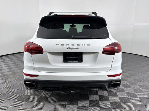 White 2016 Porsche Cayenne Cayenne
