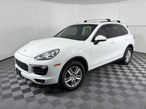 White 2016 Porsche Cayenne Cayenne