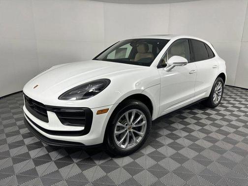 2025 Porsche Macan AWD