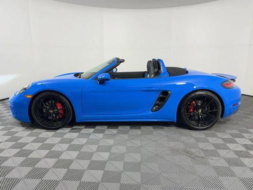 2025 Porsche 718 Boxster S