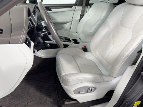 2018 Porsche Macan S