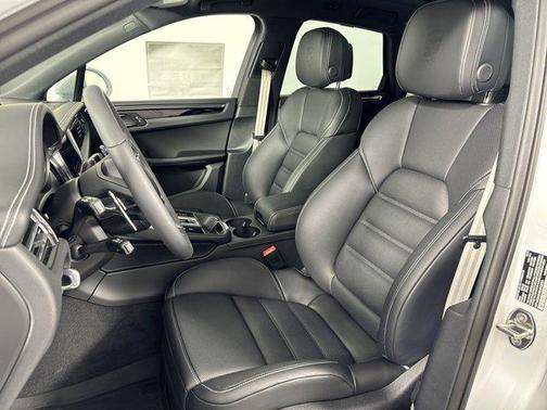 2025 Porsche Macan S