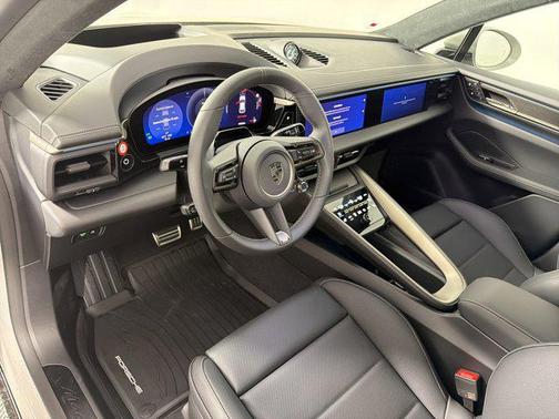 Chalk 2026 Porsche Macan Macan Electric Turbo