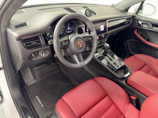 2026 Porsche Macan GTS
