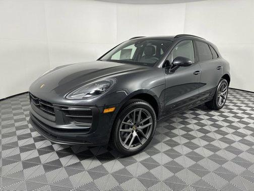2025 Porsche Macan AWD