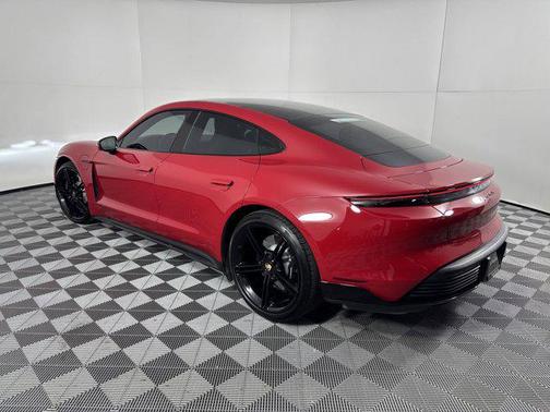 2021 Porsche Taycan Turbo