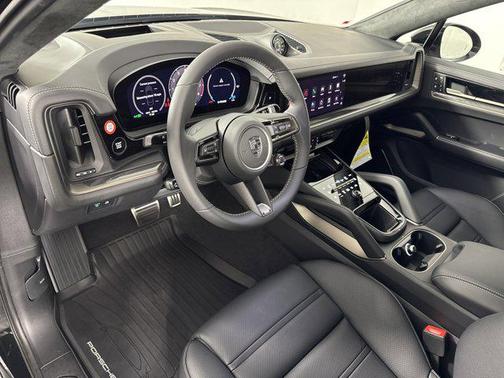 2025 Porsche Cayenne Turbo