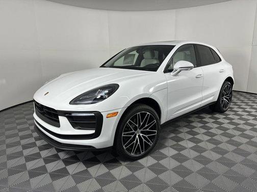 2025 Porsche Macan AWD